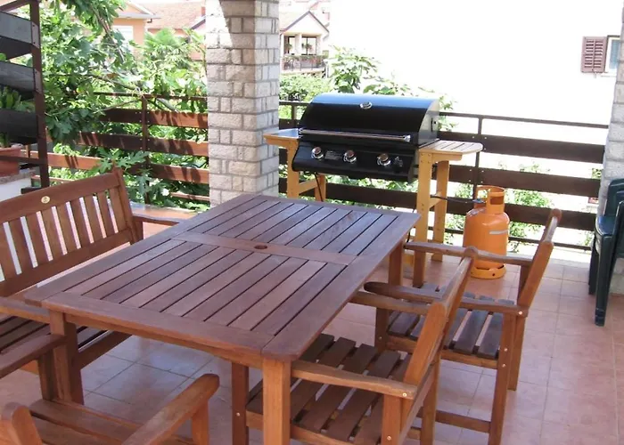 In With Balcony, Wifi 853-4 우마그