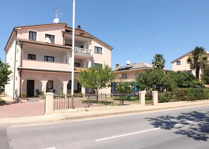 Appartement In With Balcony, Wifi 853-4