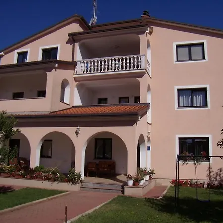 Apartament In With Balcony, Wifi 853-4