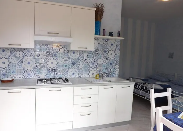 In With Balcony, Wifi 853-4